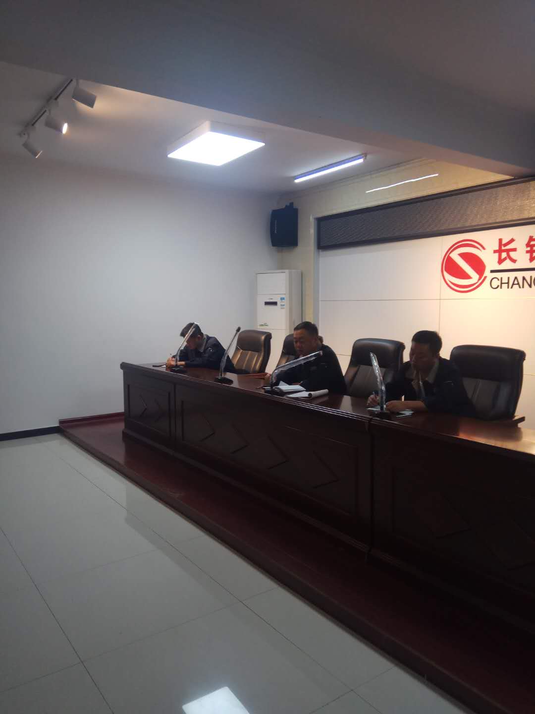 【安全会议】赢丰物流召开驾驶员安全环保工作会议