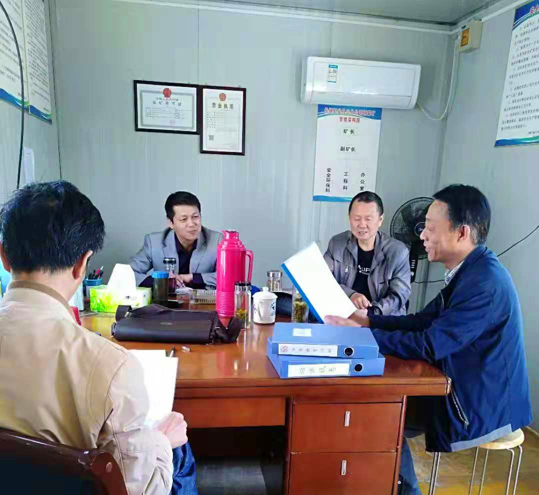 【领导视察】怀宁县安监局领导到月山分公司检查