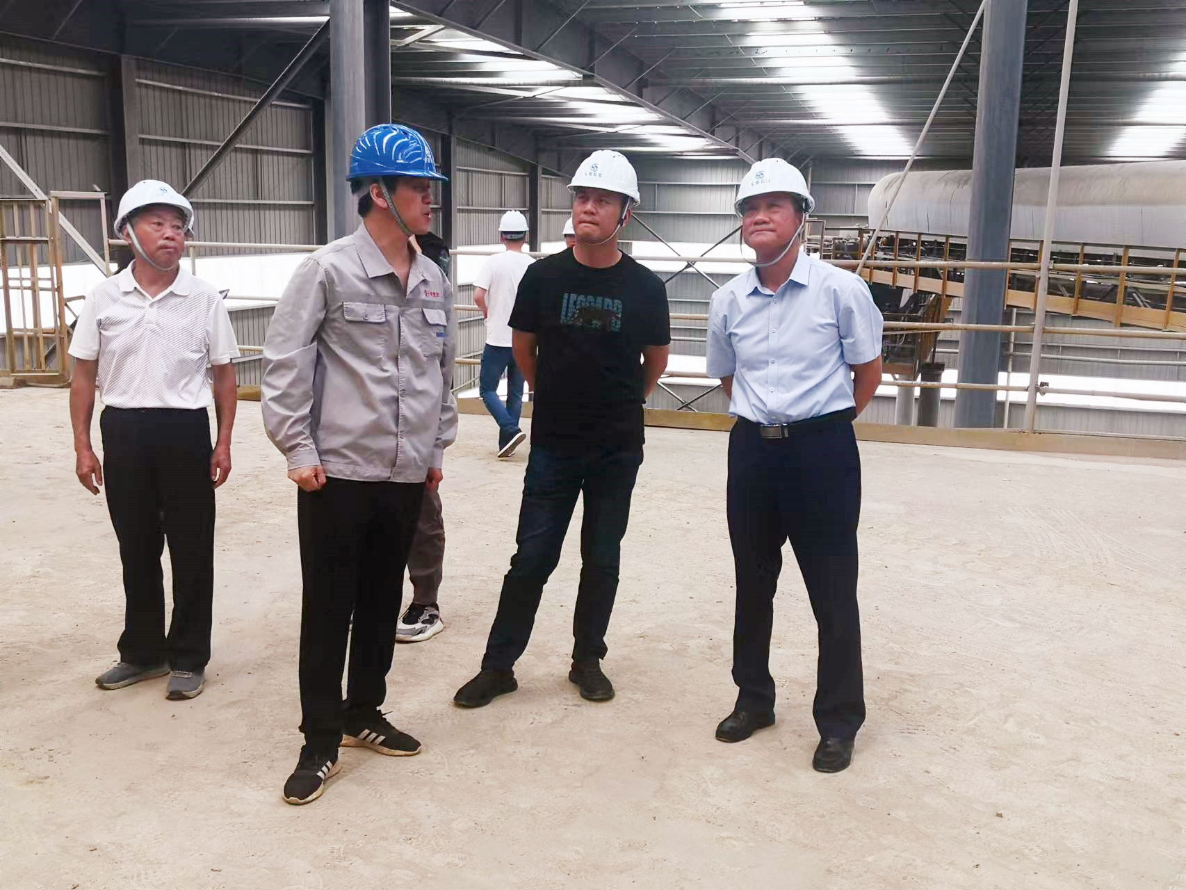 山城集团总经理喻传发带队开展矿区建筑物安全专项检查